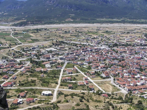 Dağ silsilesi üstündeki gözlem güverteden Panorama görünüm. — Stok fotoğraf