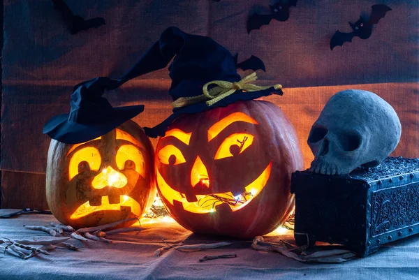 Calabazas Frescas Jack Linterna Cráneo Caras Miedo Fondo Halloween —  Fotos de Stock