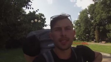 vlog, Gezgin bir video günlüğü, doğada selfie olduğunu,