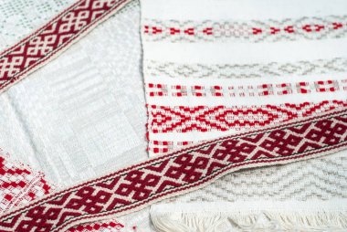 Geleneksel süs ile Belarus havlu, kırmızı desenli nakış , üst görünümü,