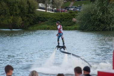 Minsk, Belarus 14 Eylül 2019: Rus milli uçuş ekibi Minsk 'te sahne aldı,