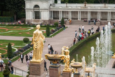 Peterhof, Rusya, 31 Ağustos 2019 Büyük Şelale, Perterhof, St. Petersburg. Dünyanın en büyük çeşme kıyafetleri.,