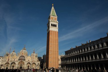 Campanile ve çevresindeki Piazza San Marco, Venedik, İtalya 'daki binaların detayları