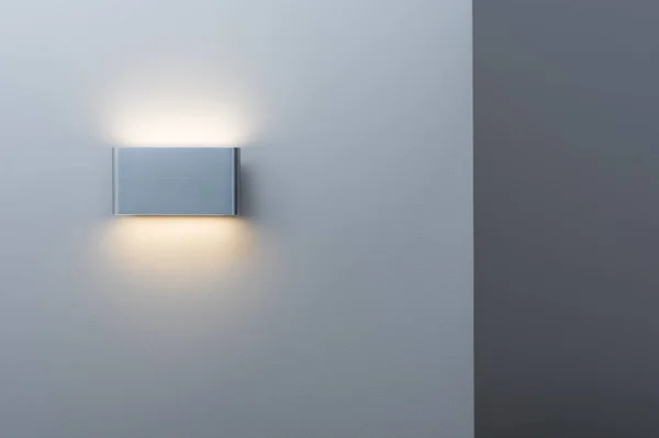 Glowing Modern Aluminum Led Lamp Gray Wall Free Space Darker — Stock Photo, Image