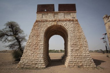 Eski sinyal Tower iç Sindh, Pakistan'da tren için