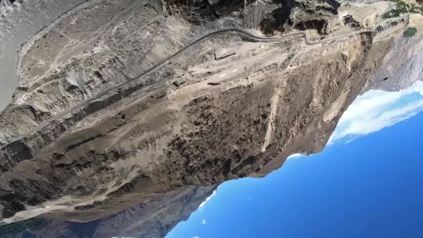 Prachtig Draaiend Uitzicht Karakoram Snelweg Vanuit Het Raam Van Altit — Stockvideo