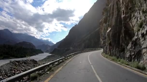 Reise Auf Dem Wunderschönen Karakorum Highway Einem Schönen Sonnigen Tag — Stockvideo