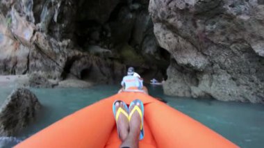 Phuket, Tayland 'daki Kayan Adasındaki Bir Mağaraya Girmek 19 / 11 / 2019