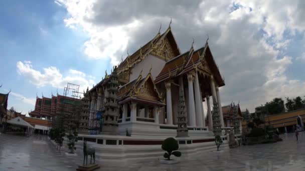 Starověká Architektura Wat Suthat Thepwararam Buddhistický Chrám Bangkoku Thajsko 2019 — Stock video
