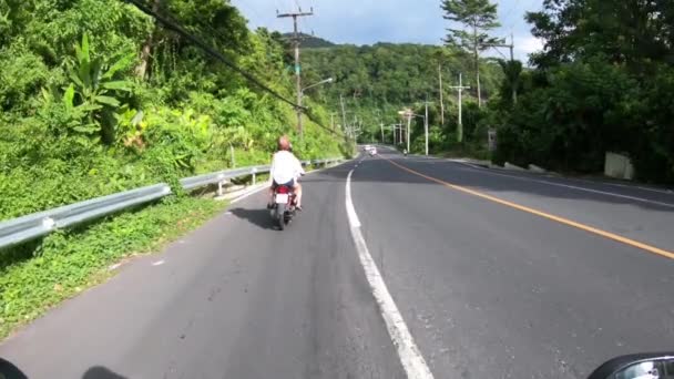 Torurist Riding Patong City Slow Motion Phuket Thailand 2019 — Stock Video