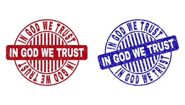 Grunge IN God Nós confiamos em selos de selos redondos riscados —  Vetores de Stock