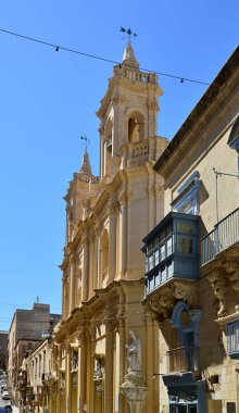 Malta 'nın başkenti Valletta' daki tarihi kilise.
