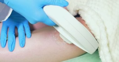 Epilasyon kozmetik güzellik Kliniği. Güzellik uzmanı lazer epilasyon
