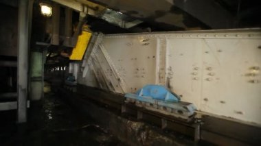 Titreşimli masada kömür