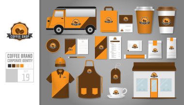 Şirket kimlik şablonu. Set 19. Kahve dükkanı, kafe, restoran logosu. Gerçekçi şablon modeli mağaza, araba, polo gömlek, önlük, kap, menü, paket