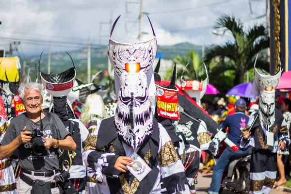 Tayland Haziran 16: Phitakhon festival Phitakhon maskeleri ve dans festivali ve uluslararası maskesi: loei Tayland il 16 Haziran 2018 üzerinde göstermek için