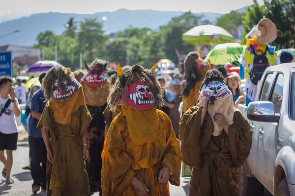 Tayland Haziran 16: Phitakhon festival Phitakhon maskeleri ve dans festivali ve uluslararası maskesi: loei Tayland il 16 Haziran 2018 üzerinde göstermek için