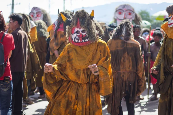 Tayland Haziran 16: Phitakhon festival Phitakhon maskeleri ve dans festivali ve uluslararası maskesi: loei Tayland il 16 Haziran 2018 üzerinde göstermek için
