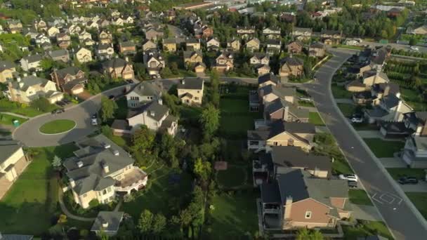 Helicopter sideways cottage villa village suburban modern residential complex area home ownership. Many club houses outskirts metropolis elite district individual private property Europe Russia. — Stock Footage Helicopter Sideways Cottage Villa Village Suburban Modern Residential Complex Area Royalty Free Stock Footage