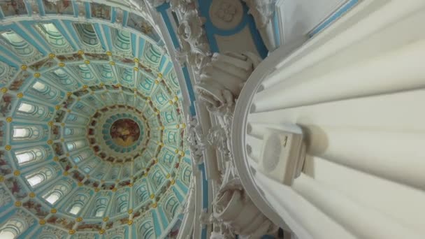Indoors decoration dome Resurrection Cathedral New Jerusalem Monastery cinematic religious stucco sculpture column murals icons Istra Russia main church culture faith historical architecture. Dolly — Stock Footage Indoors Decoration Dome Resurrection Cathedral New Jerusalem Monastery Cinematic Religious Stock Footage