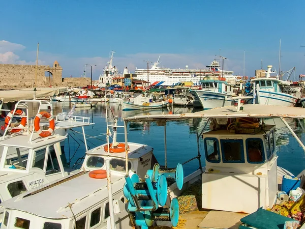 Ρόδος Ελλάδα Οκτωβρίου 2014 Προβλήτα Στο Λιμάνι Της Αρχαίας Πόλης — Φωτογραφία Αρχείου