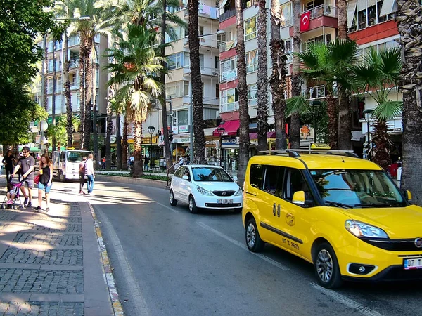 Antalya Turkiet Oktober 2017 Ataturk Street Centrala Och Vackraste Staden — Stockfoto