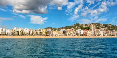 Kosta Brava, Afrika ülkesi Lloret de Mar 'da bulunan bir şehirdir. Birçok turist için ilgi çekici bir yer. Girona ili, Katalonya, İspanya