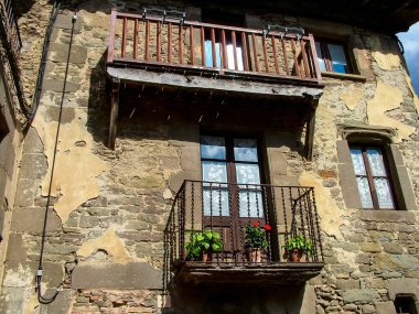 İspanya 'nın Katalonya' daki antik Rupit kentinin ortaçağ mimarisi