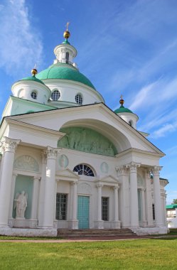 Spaso-Yakovlevsky Dimitriev (Aziz Jacob kurtarıcı) manastır dimitrievsky Katedrali bir yaz gününde, Rostov Velikiy, Rusya.