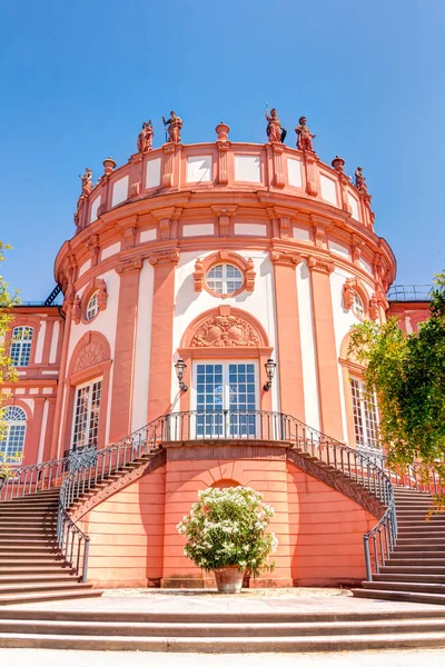 Bir Yaz Gününde Wiesbaden Biebrich Kalesi Almanya — Stok fotoğraf