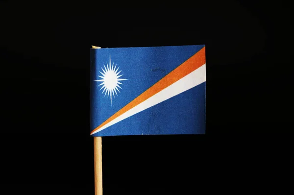 Een Officiële Vlag Van Marshalleilanden Houten Stick Zwarte Achtergrond Marshall — Stockfoto