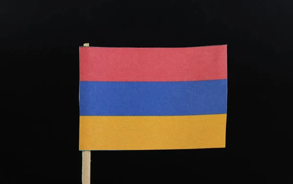 Eine Einzigartige Und Einfache Armenische Flagge Auf Zahnstocher Auf Schwarzem — Stockfoto