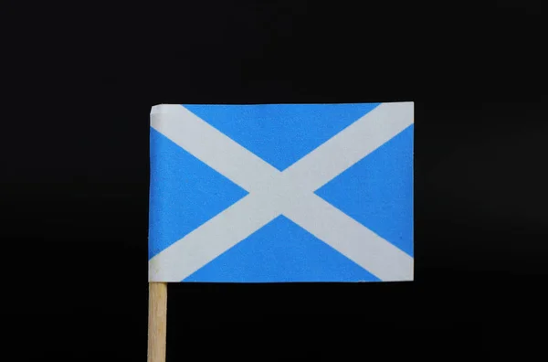 黑色背景上的牙签上的苏格兰独特国旗 带有白色对角线十字的蓝色字段 延伸到国旗的角落 在布劳宗 Azure Saltire Arent — 图库照片