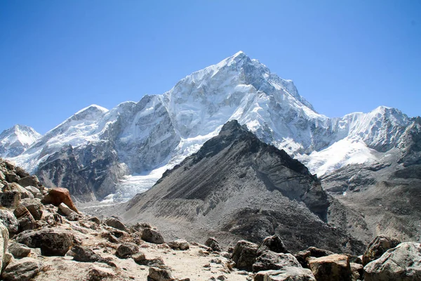 ネパールのエベレストベースキャンプトレイルから撮影 — ストック写真