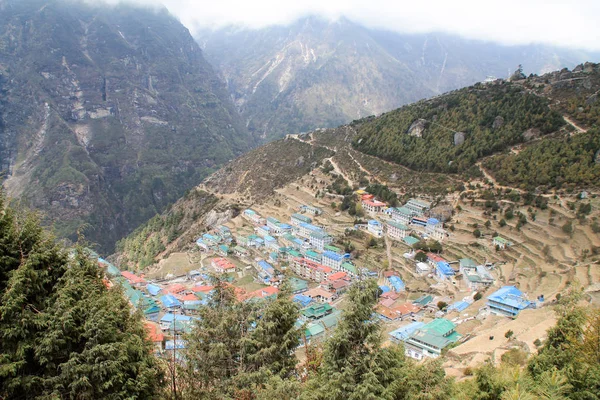 在尼泊尔 Namche 集市的珠穆朗玛峰大本营小道拍摄 — 图库照片