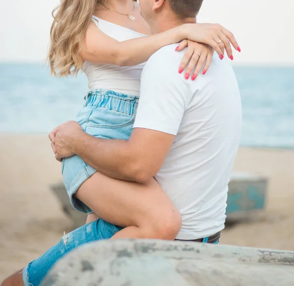 Schönes Junges Paar Verbringt Einen Freien Tag Strand Sommer — Stockfoto