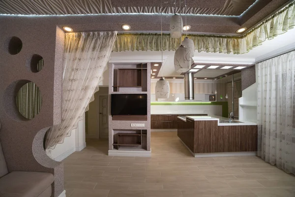 Interior Cozinha Moderna Com Uma Bancada Alta Polido Pia — Fotografia de Stock