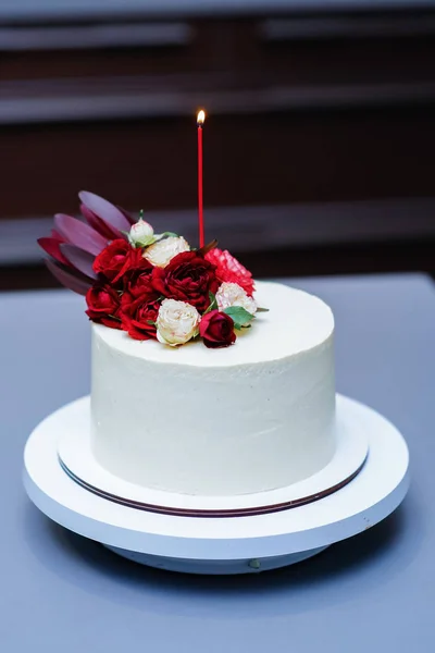 Urządzone Przez Kwiaty Białe Nagie Ciasto Wesela Urodziny Imprezy Stylu — Zdjęcie stockowe