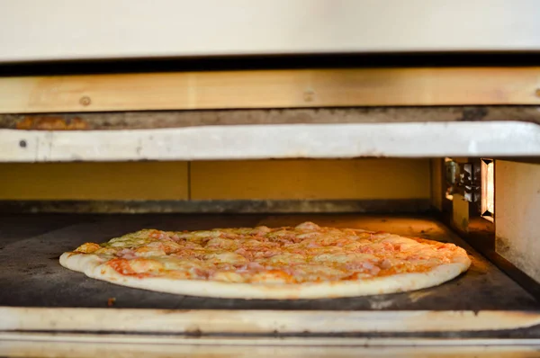 Pizza Primo Piano Fresco Sfondo Cottura — Foto Stock