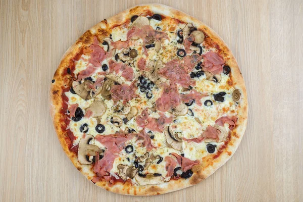 Tempo Pizza Sfondo Tavolo Legno Chiaro — Foto Stock