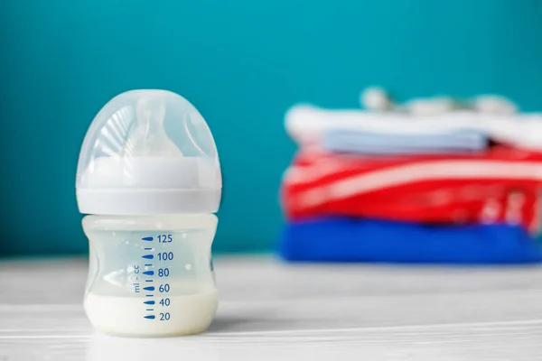 Baby Food Plastic Bottle Concept Newborns Motherhood Care Lifestyle — Stock Photo, Image