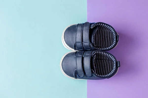 Children's blue shoes for the baby. Place for text. View from above — Stock Photo, Image