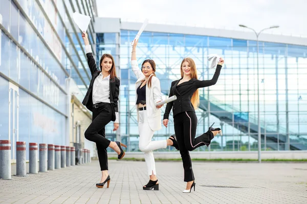 Sieg bei der Ausschreibung. Konzept für Unternehmen, Mitarbeiter, Partner und Unternehmer. — Stockfoto