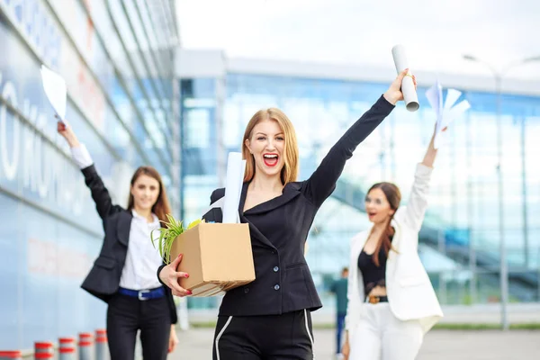 Concepto de negocio, jefe, robot, equipo y éxito . — Foto de Stock