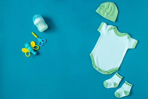 Vetements De Bebe Melange Pour Enfants Concept De Nouveau Nes Maternite Soins Mode De Vie Pose Plate Nourrisson Stock Photo