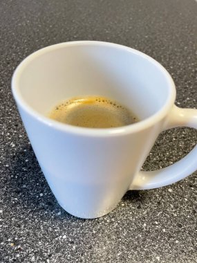 Bir fincan espresso kahve.