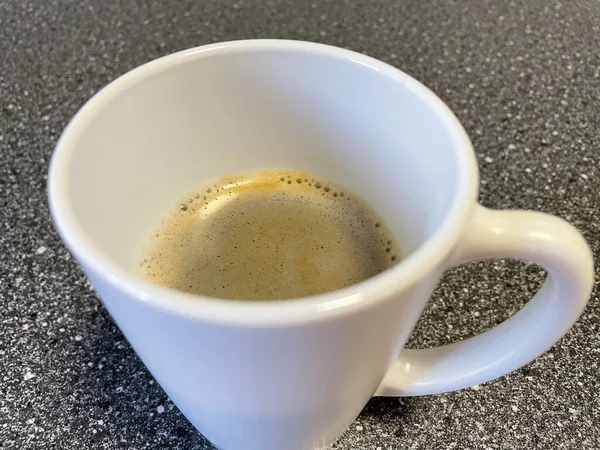 Bir fincan espresso kahve.