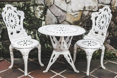 Eski vintage beyaz mobilya dışında kafe, el yapımı, oyma, Fransız tarzı.