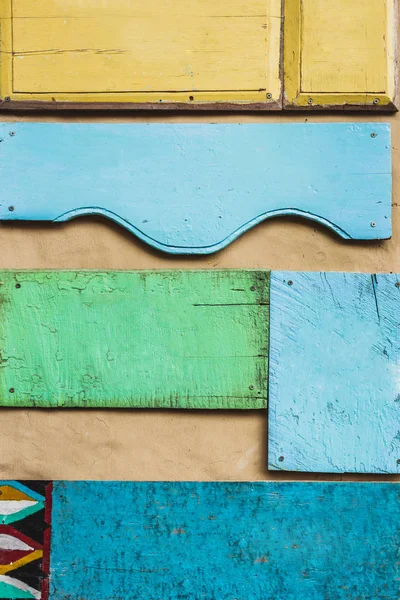 Houten Muur Met Verschillende Multicolor Planken — Stockfoto