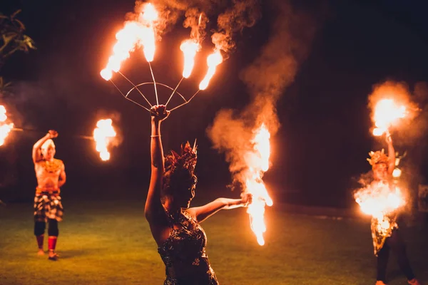 Ubud Indonesia December 2017 Balinese Traditional Dancing Fire Show Evening — Stock Photo, Image